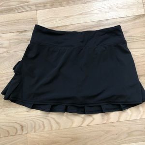 Lululemon skort size 6